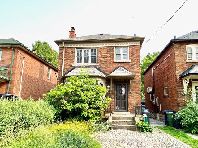 707 Hillsdale Ave E, House detached with 3 bedrooms, 2 bathrooms and 1 parking in Toronto ON | Image 1