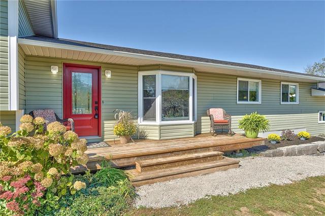 30 Old Hwy 15 Road, House detached with 5 bedrooms, 3 bathrooms and 7 parking in Rideau Lakes ON | Image 2