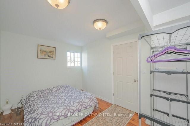 68 Ray St S, House detached with 2 bedrooms, 1 bathrooms and 1 parking in Hamilton ON | Image 9