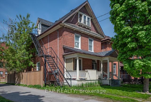 171 Rubidge St, House detached with 5 bedrooms, 2 bathrooms and 4 parking in Peterborough ON | Image 1