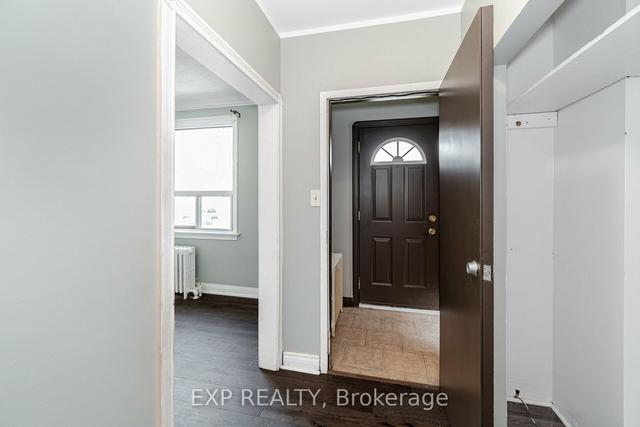 main - 70 Spencer Ave, House detached with 2 bedrooms, 1 bathrooms and 2 parking in Toronto ON | Image 10