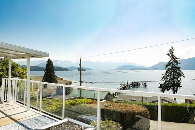 1249 Point Road, House detached with 3 bedrooms, 2 bathrooms and 3 parking in Sunshine Coast F BC | Image 1