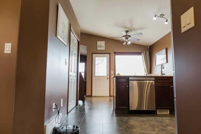 10249 72 Avenue, House detached with 4 bedrooms, 3 bathrooms and 8 parking in Grande Prairie AB | Image 18