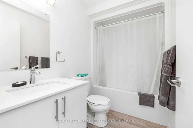504 - 128 King St N, Condo with 2 bedrooms, 2 bathrooms and 1 parking in Waterloo ON | Image 11