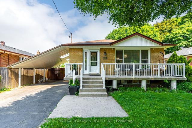 11 Palacky St W, House detached with 3 bedrooms, 2 bathrooms and 3 parking in Toronto ON | Image 1