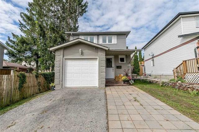 92 Broadfoot Rd, House detached with 3 bedrooms, 2 bathrooms and 4 parking in Barrie ON | Image 1