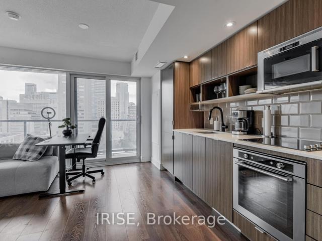 1212 - 89 Mcgill St, Condo with 1 bedrooms, 1 bathrooms and 0 parking in Toronto ON | Image 1