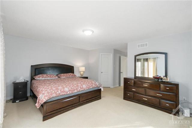 975 Gosnell Terrace, Townhouse with 4 bedrooms, 3 bathrooms and 3 parking in Ottawa ON | Image 20