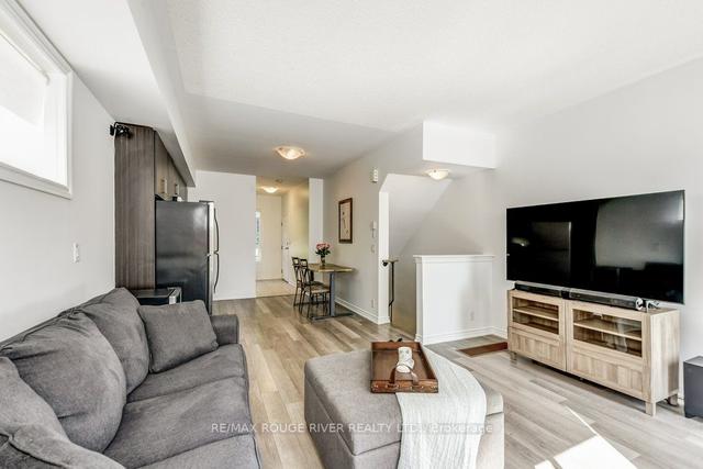 4 - 98 Caledonia Park Rd, Townhouse with 2 bedrooms, 2 bathrooms and 1 parking in Toronto ON | Image 1