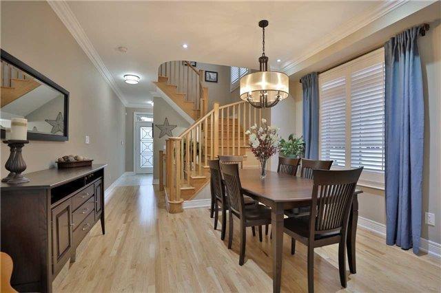 981 Toscana Pl, House attached with 3 bedrooms, 3 bathrooms and 2 parking in Mississauga ON | Image 3