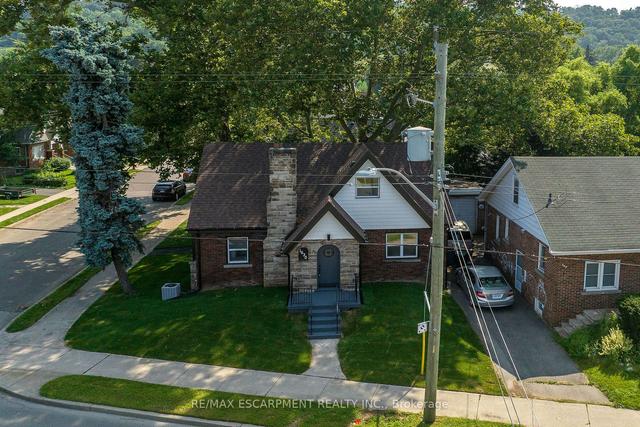 1630 King St E, House detached with 5 bedrooms, 3 bathrooms and 4 parking in Hamilton ON | Image 33