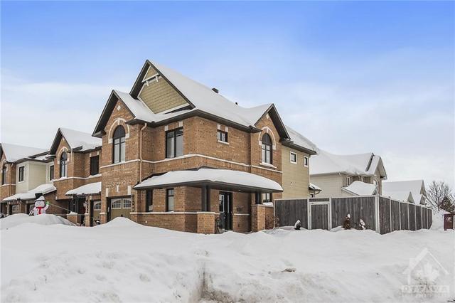 100 Lerta Way, Townhouse with 4 bedrooms, 4 bathrooms and 3 parking in Ottawa ON | Image 1