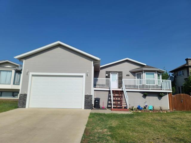 13418 91 Street, House detached with 5 bedrooms, 3 bathrooms and 4 parking in Peace River AB | Image 2
