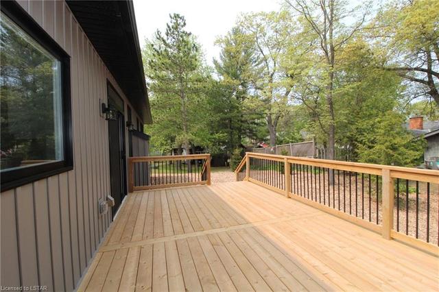 Back deck and private yard | Image 40