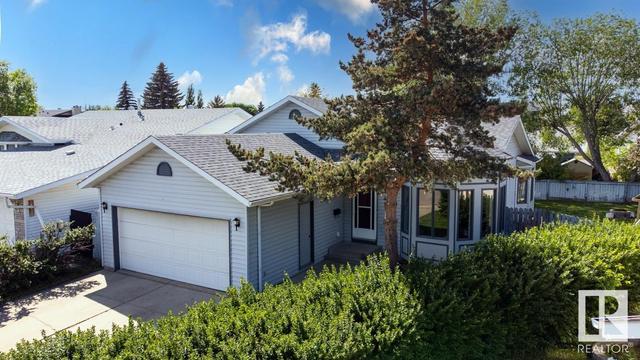 4652 16a Av Nw, House detached with 5 bedrooms, 3 bathrooms and 4 parking in Edmonton AB | Image 1