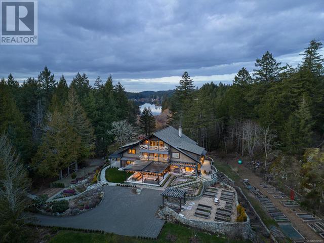 4573 Prospect Lake Rd, House detached with 6 bedrooms, 7 bathrooms and 10 parking in Saanich BC | Image 5