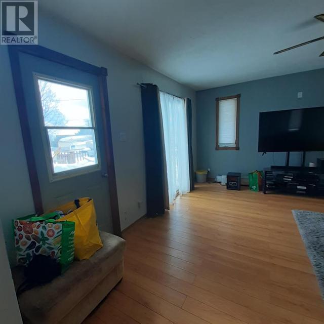 156 Hillside Dr S, House detached with 3 bedrooms, 1 bathrooms and null parking in Elliot Lake ON | Image 11