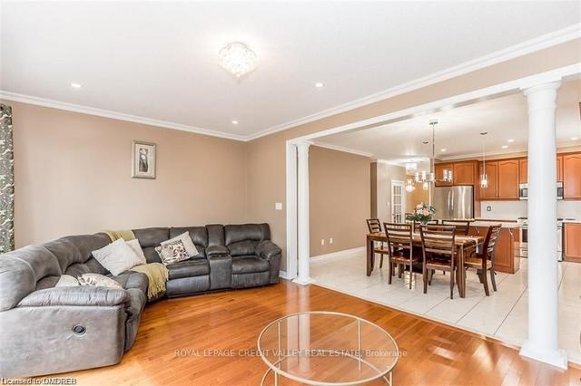 246 Kozlov St, House detached with 3 bedrooms, 3 bathrooms and 6 parking in Barrie ON | Image 14