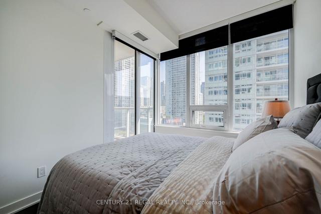 1210 - 19 Bathurst St, Condo with 1 bedrooms, 1 bathrooms and 0 parking in Toronto ON | Image 16