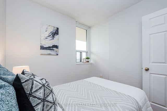 1703 - 15 Torrance Rd, Condo with 2 bedrooms, 2 bathrooms and 1 parking in Toronto ON | Image 19