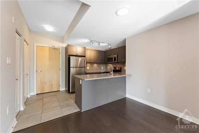 204 - 200 Winterfell Private, Condo with 2 bedrooms, 2 bathrooms and 1 parking in Ottawa ON | Image 6