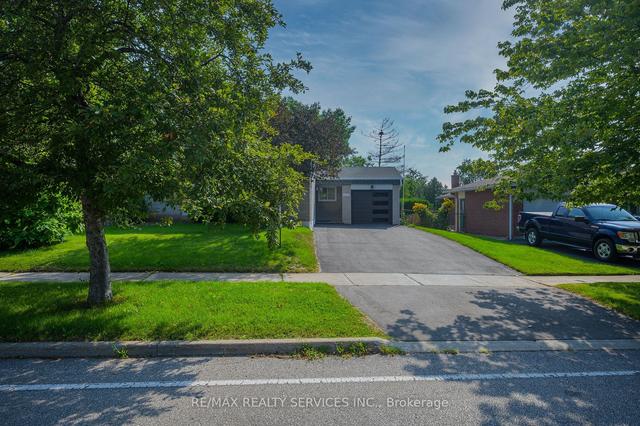 1317 Falgarwood Dr, House detached with 4 bedrooms, 4 bathrooms and 5 parking in Oakville ON | Image 1