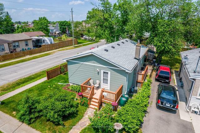 29 Warren Rd, House detached with 3 bedrooms, 1 bathrooms and 3 parking in St. Catharines ON | Image 23