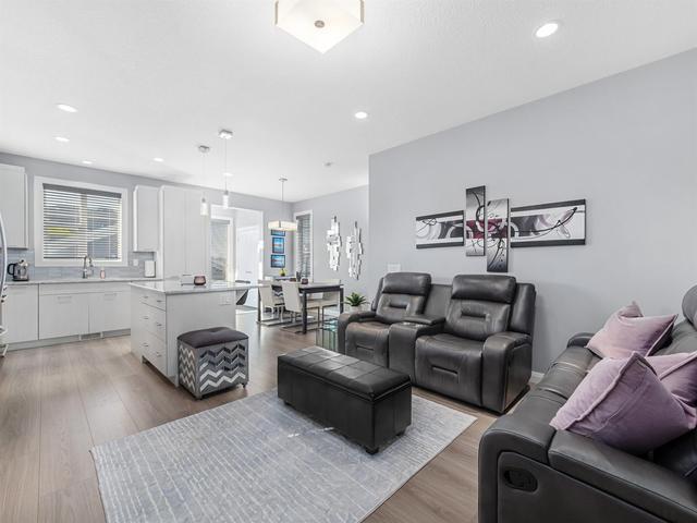 30 Evanscrest Common Nw, House detached with 4 bedrooms, 3 bathrooms and 6 parking in Calgary AB | Image 3