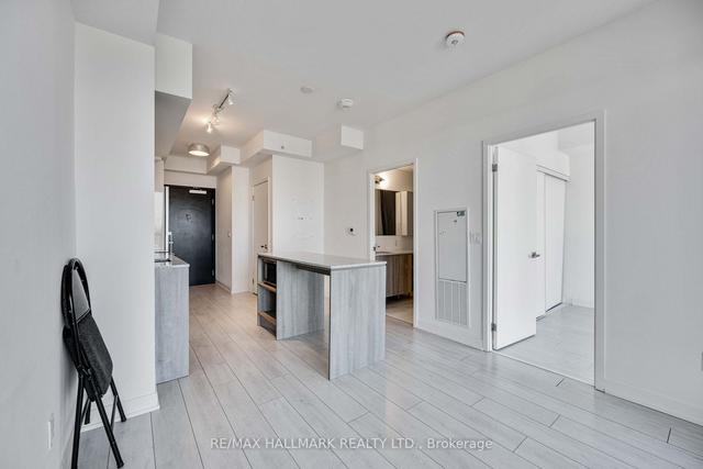 1305 - 31 Tippett Rd, Condo with 1 bedrooms, 1 bathrooms and 0 parking in Toronto ON | Image 18