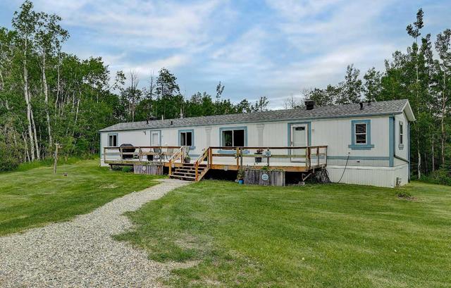704007 Range Road 121, House detached with 3 bedrooms, 2 bathrooms and null parking in Grande Prairie County No. 1 AB | Image 2