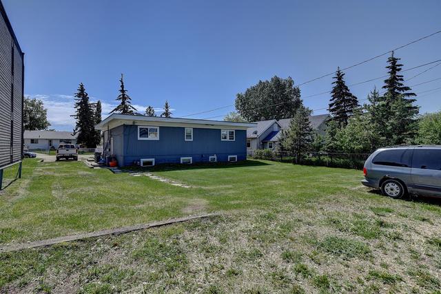 10118 105 Avenue, House detached with 3 bedrooms, 2 bathrooms and 2 parking in Grande Prairie AB | Image 30