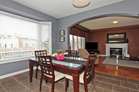102 Little Rouge Circ, House detached with 4 bedrooms, 3 bathrooms and 2 parking in Whitchurch Stouffville ON | Image 4