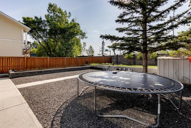 119 Scenic Cove Circle Nw, House detached with 4 bedrooms, 3 bathrooms and 4 parking in Calgary AB | Image 36