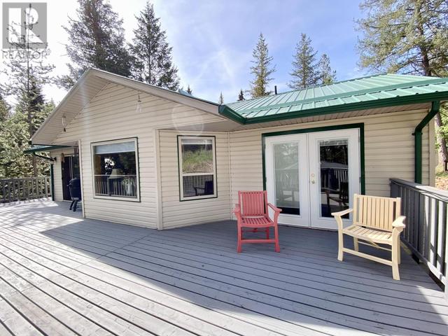 5437 Scuffi Road, House detached with 3 bedrooms, 3 bathrooms and null parking in Cariboo G BC | Image 4