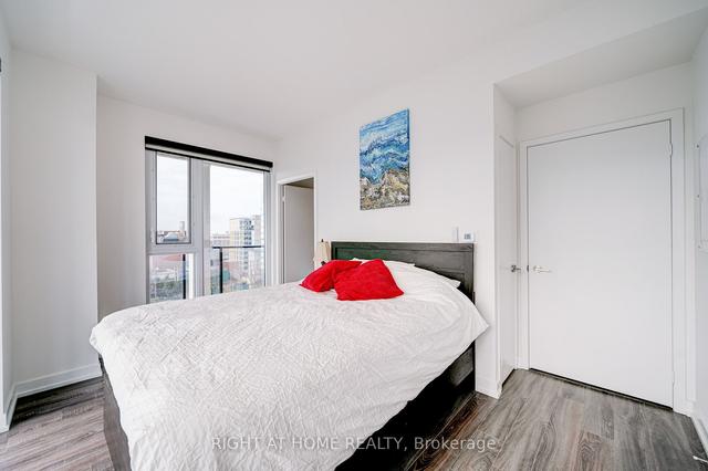 2410 - 20 Edward St, Condo with 3 bedrooms, 2 bathrooms and 1 parking in Toronto ON | Image 10