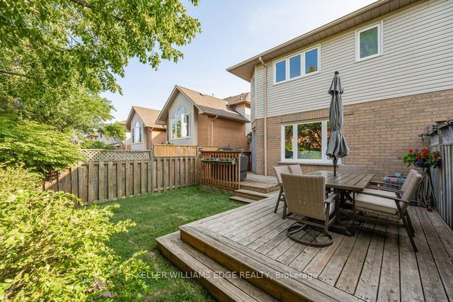 135 Harnesworth Cres, House semidetached with 3 bedrooms, 4 bathrooms and 2 parking in Hamilton ON | Image 29