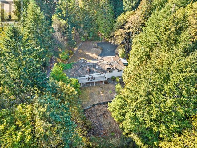5575 Forest Hill Rd, House detached with 3 bedrooms, 2 bathrooms and 8 parking in Saanich BC | Image 6