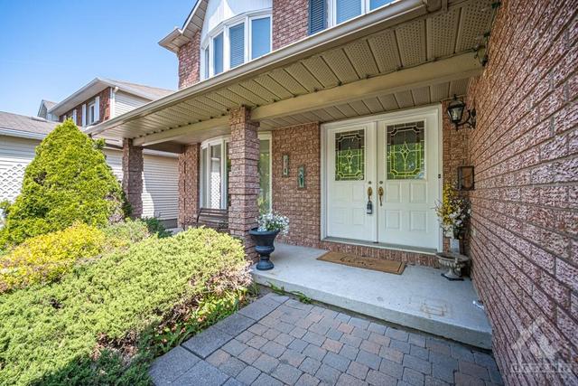 23 Hime Crescent, House detached with 5 bedrooms, 4 bathrooms and 4 parking in Ottawa ON | Image 2