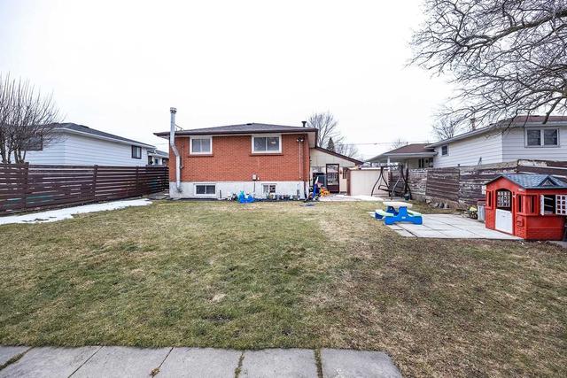 171 Guelph St, House detached with 3 bedrooms, 2 bathrooms and 3 parking in Oshawa ON | Image 15