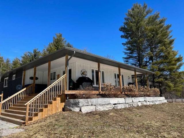 2282 County Road 6 Rd, House detached with 2 bedrooms, 3 bathrooms and 8 parking in Douro Dummer ON | Image 21