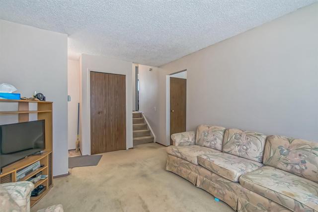 35 Whitehaven Road Ne, House detached with 3 bedrooms, 2 bathrooms and 2 parking in Calgary AB | Image 6