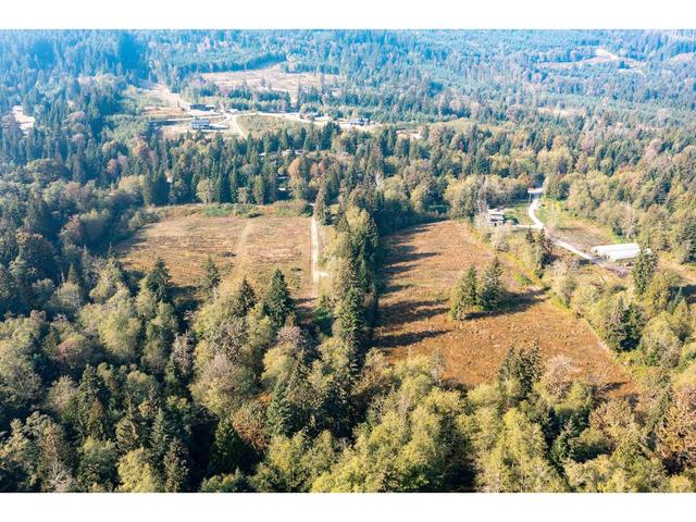 1900 Port Mellon Highway, House detached with 3 bedrooms, 3 bathrooms and null parking in Sunshine Coast F BC | Image 18