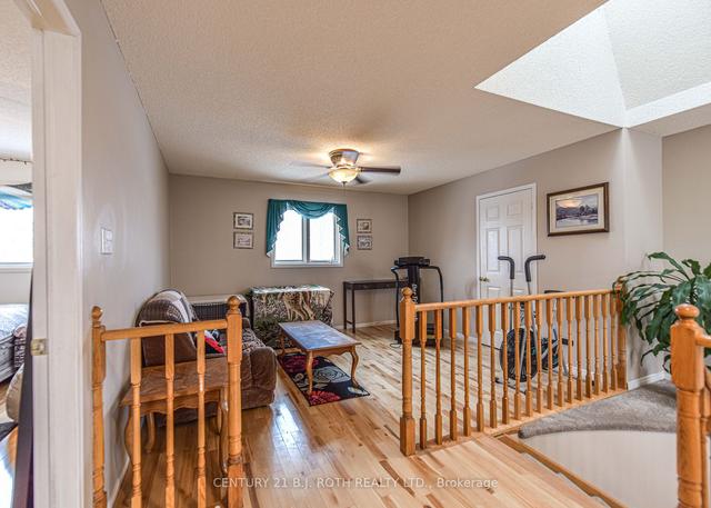 33 Morton Cres, House detached with 4 bedrooms, 4 bathrooms and 6 parking in Barrie ON | Image 11