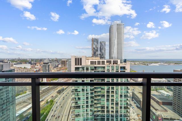 4203 - 16 Harbour St, Condo with 3 bedrooms, 2 bathrooms and 1 parking in Toronto ON | Image 25