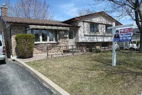 985 Osgoode Dr, House detached with 3 bedrooms, 2 bathrooms and 3 parking in London ON | Image 1