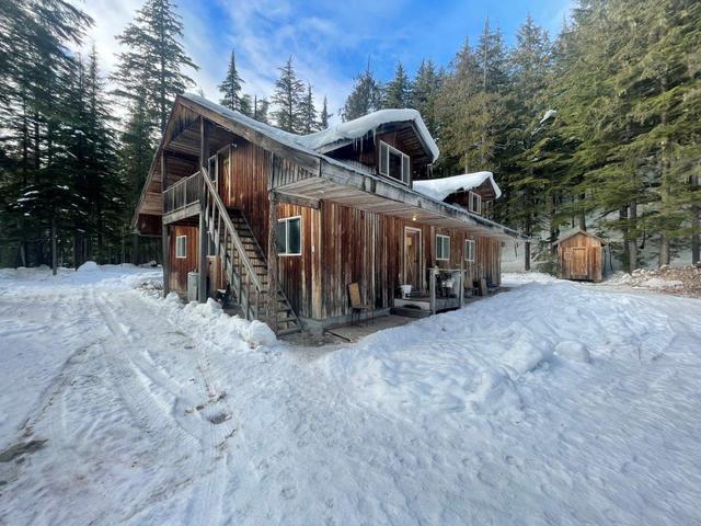 8225 Seymour Arm Main Road, House detached with 1 bedrooms, 1 bathrooms and 40 parking in Columbia Shuswap F BC | Image 25