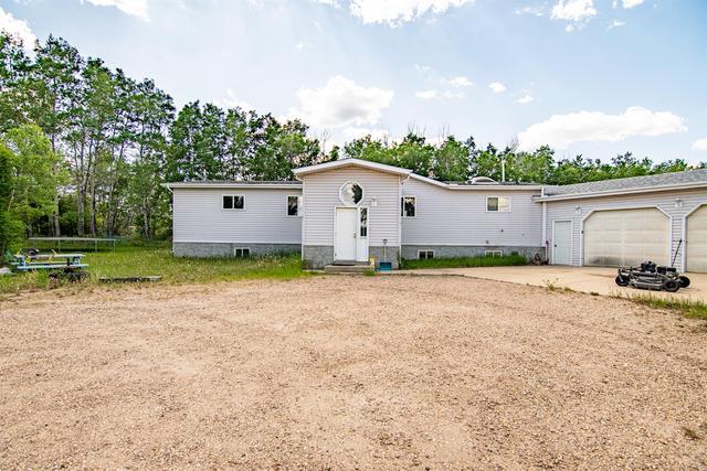 40210 Range Road 233, House detached with 7 bedrooms, 3 bathrooms and null parking in Lacombe County AB | Image 1