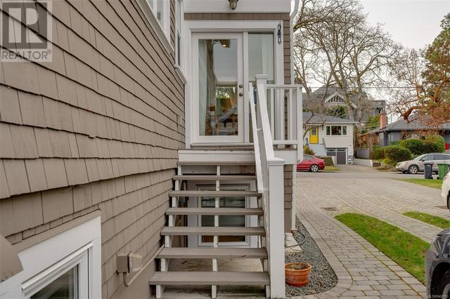 1952 Runnymede Ave, House detached with 6 bedrooms, 5 bathrooms and 6 parking in Victoria BC | Image 77
