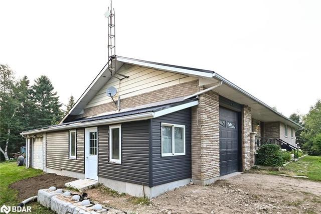 643117 270 Sideroad, House detached with 3 bedrooms, 1 bathrooms and 13 parking in Melancthon ON | Image 12