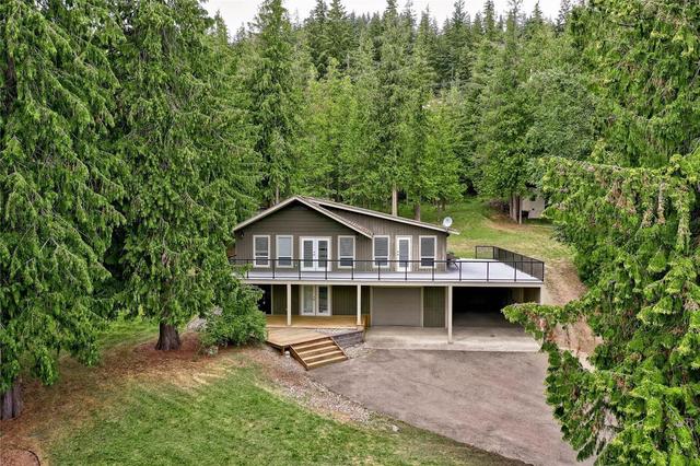 4365 Copper Cove Road, House detached with 3 bedrooms, 2 bathrooms and null parking in Columbia Shuswap F BC | Image 32